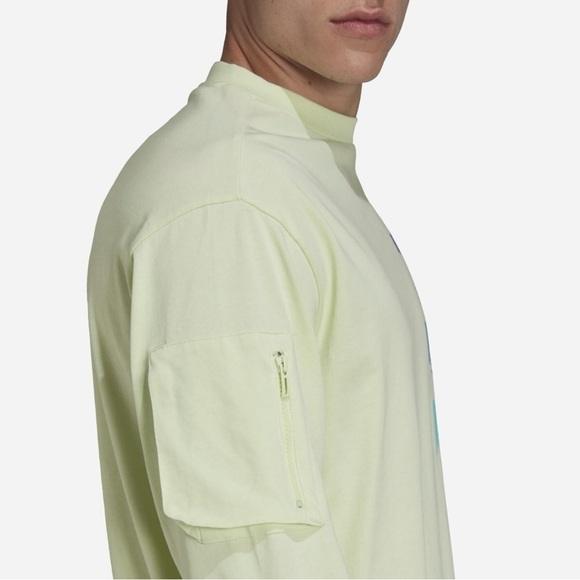 adidas Essentials Brandlove Sweatshirt in Almost Lime - Picture 3 of 9